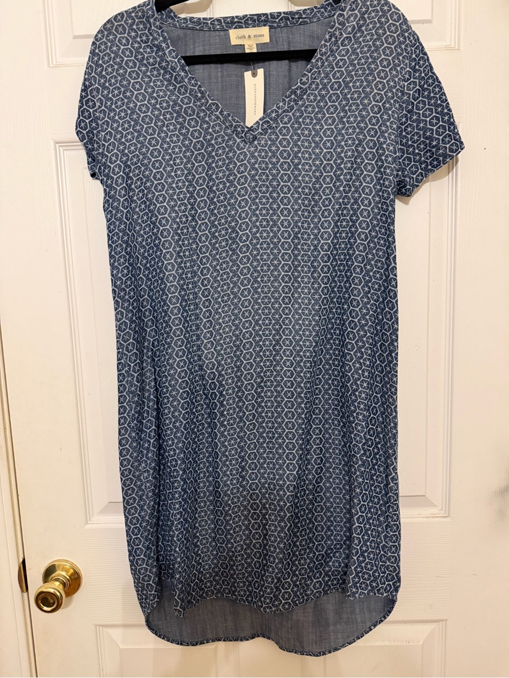 Anthropologie Cloth and Stone Justine Geometric Star Print Chambray Dress M - Picture 3 of 3